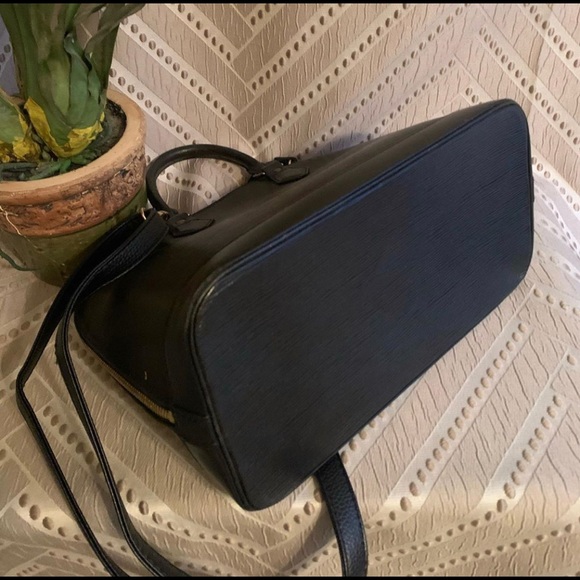 Sold❗️Louis Vuitton Satchel,authentic EPI Alma - Picture 4 of 16